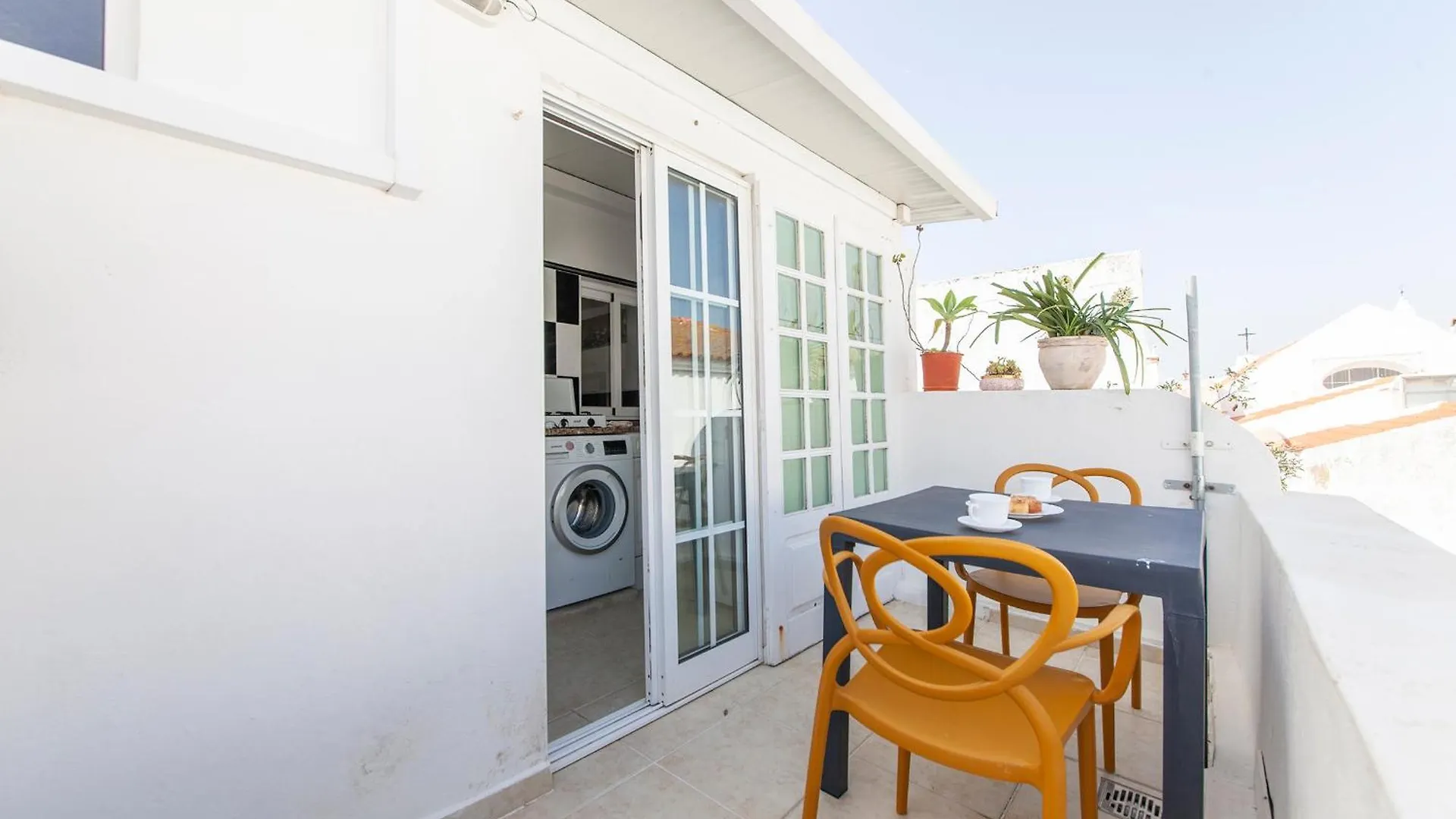 Governors Row Studios Lagos Portugal